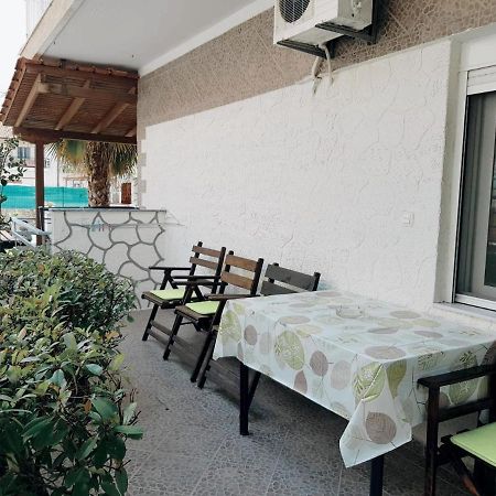 Konstantinos-Elli Rooms Vrasná Exterior foto