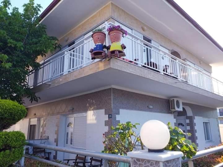 Konstantinos-Elli Rooms Vrasná Exterior foto