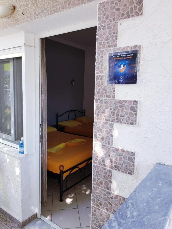 Konstantinos-Elli Rooms Vrasná Exterior foto