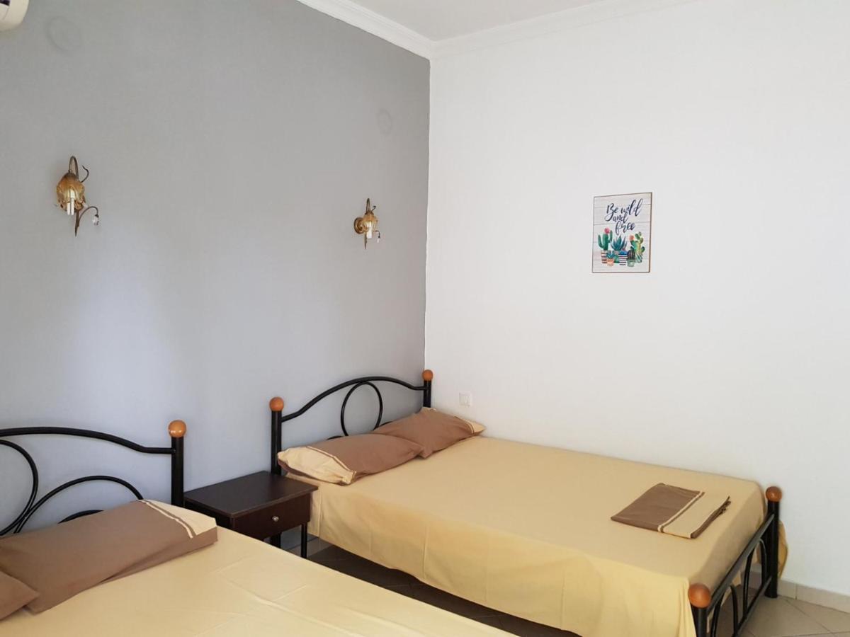 Konstantinos-Elli Rooms Vrasná Exterior foto